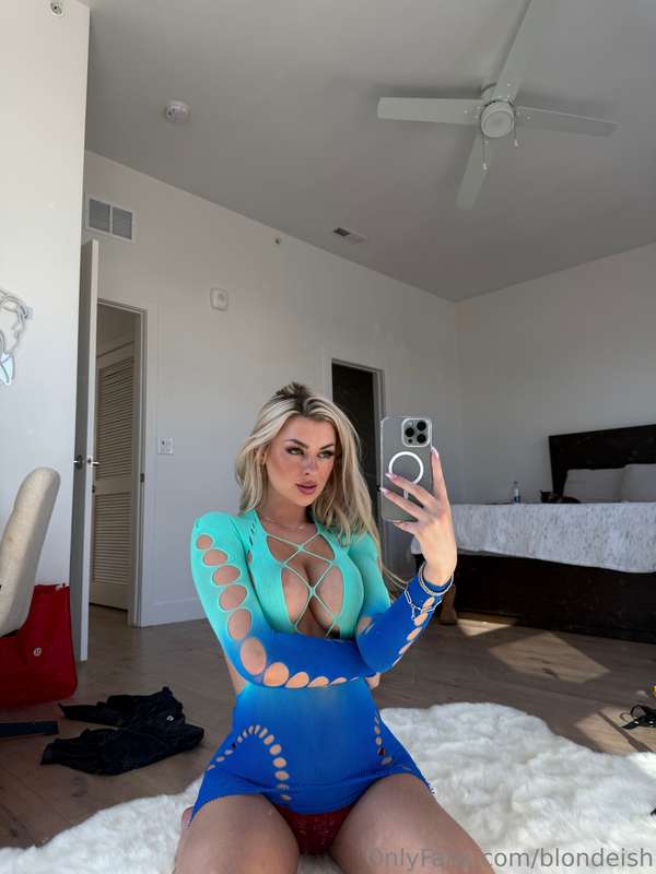 blondeish