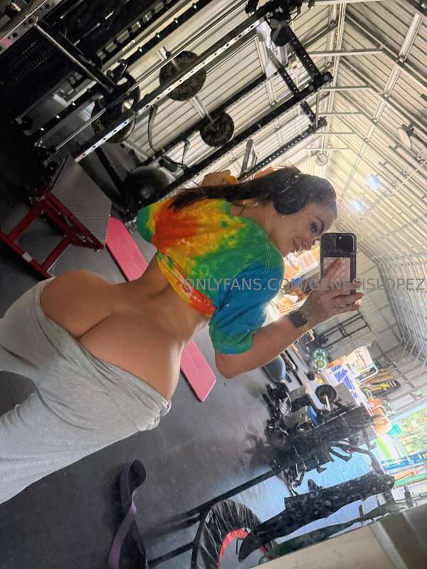 First booty pic of 2025 hehe