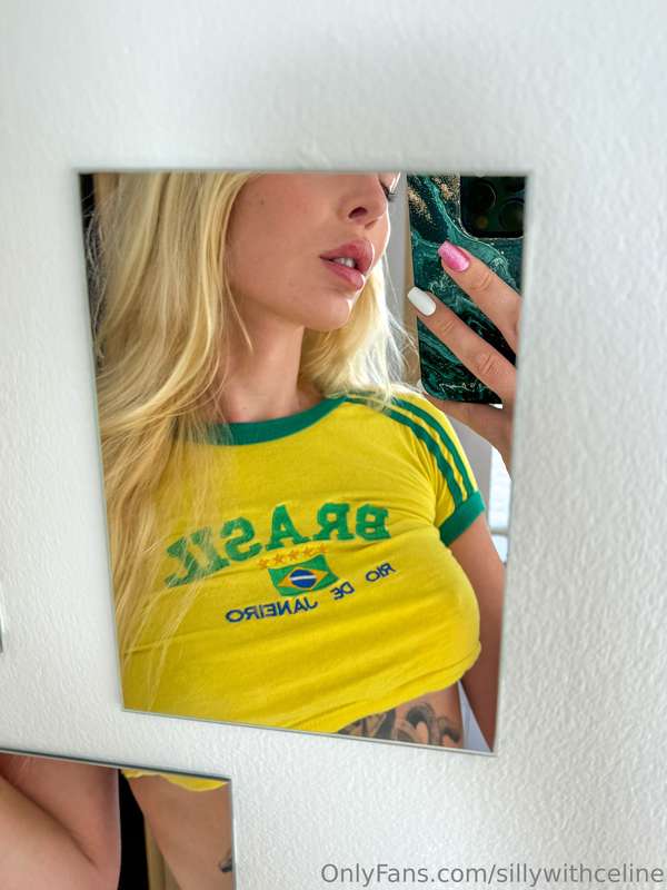 This mirror gets the best view 💋