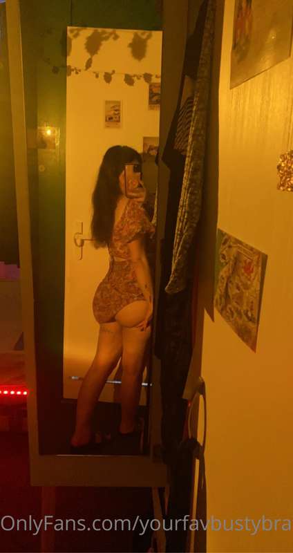 yourfavbustybrat