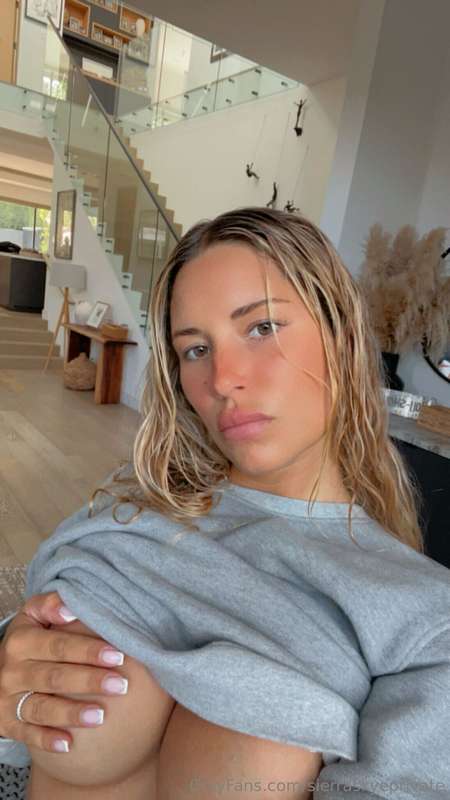 sierraskyeprivate photo