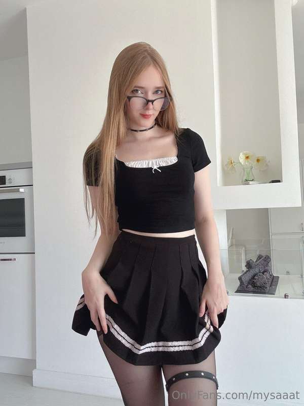My favorite outfit is your attention😊