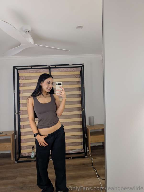 leahgoeswilde image #1