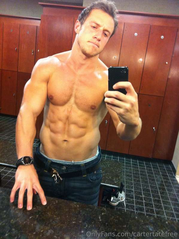 Throwback to locker room selfies and baby-faced gains. Some ..