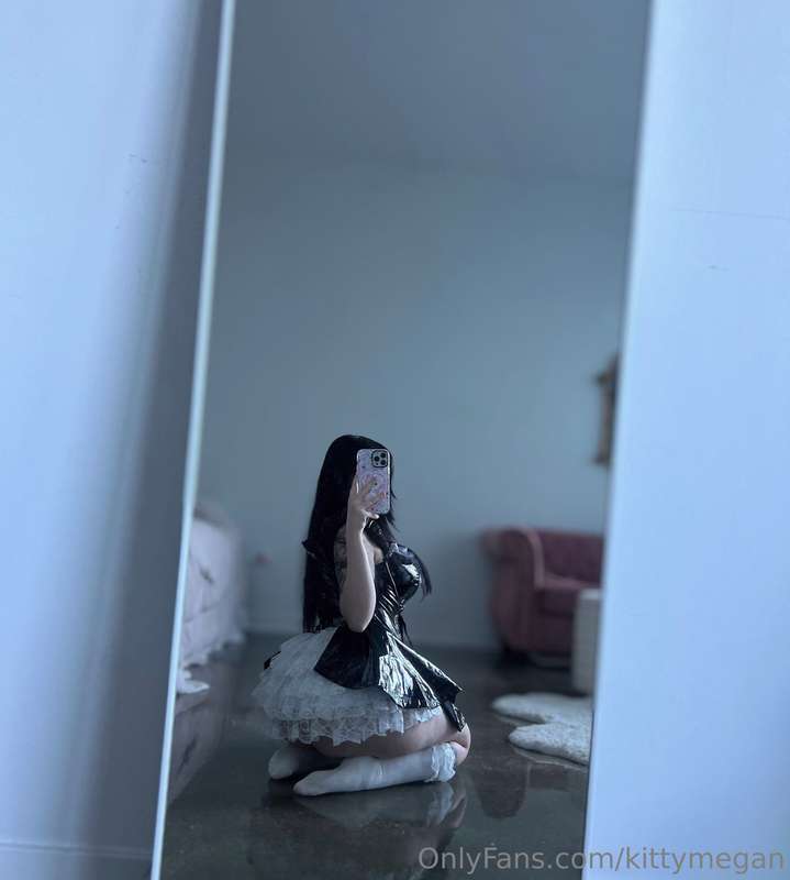 anyone awake?😽