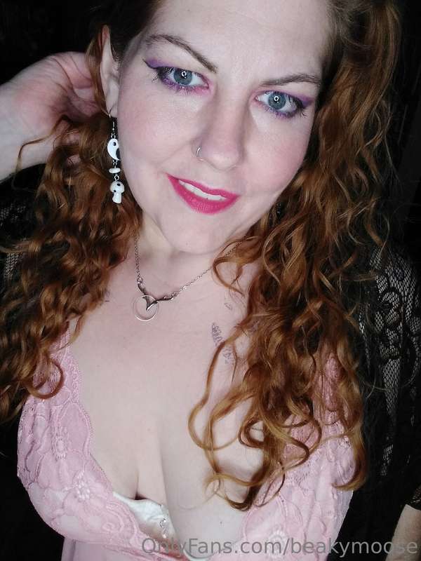 Happy titty Tuesday! Who doesn’t love them? 😉🤤🥵