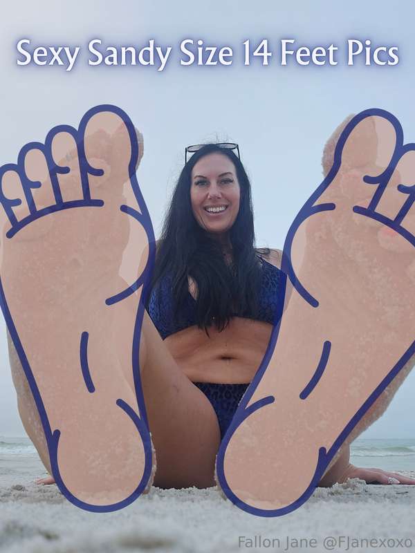 Calling all FOOT LOVERS!Did you know I have size 14 feet!? 😍..