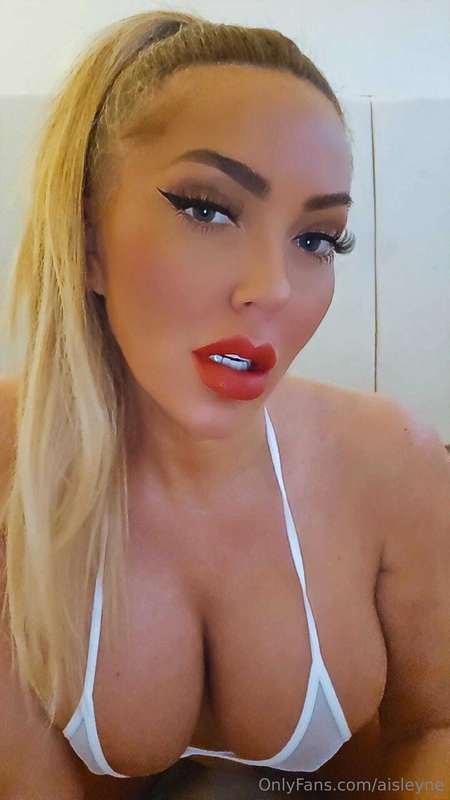Check your inbox NOW 💦👅