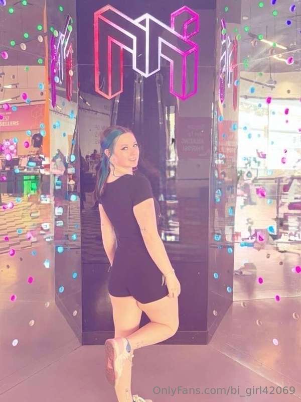 Bi_girl42069