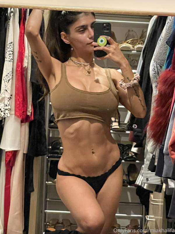 Foto 152 de Mia Khalifa en Tocromo