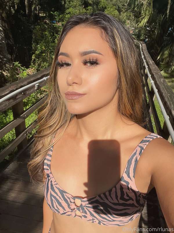 Sorry loves haven’t been so active been out on vacation but ..