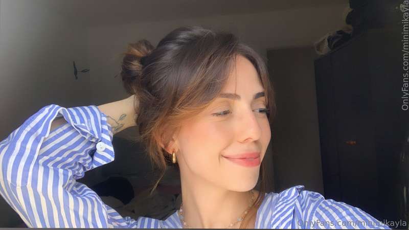 sunday vibes with a lazy hairstyle… does it work or should I..