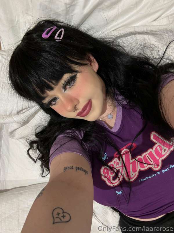 laararose photo