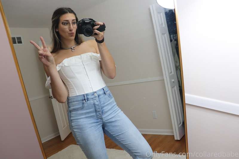 On/off 😘 

What do you guys think of the new corset?! More t..