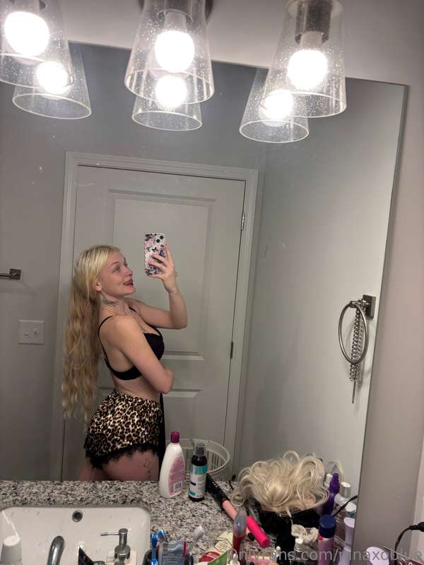 ninaxoblue image #0