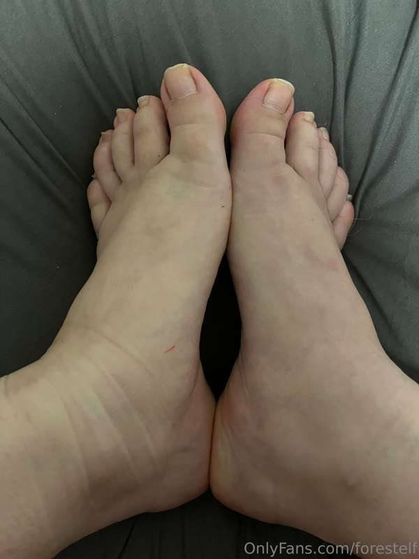 Anyone wanna rub my feet before bed?