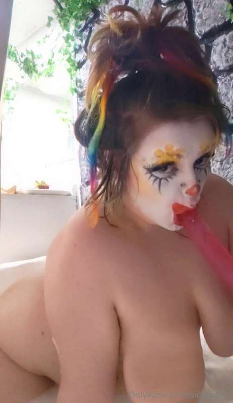 🎊🎈Snaps from a super special 16 minute long bubble blowing b..