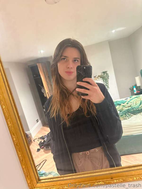 Just me and I'm going to the store. You wanna something?😋