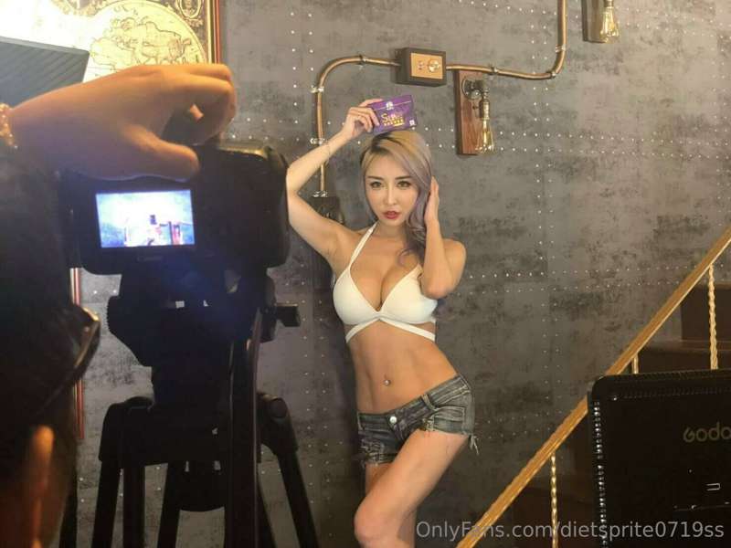 每天都在努力的工作
把最美的一面獻給你們❤