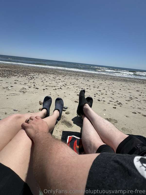 voluptuousvampire-free