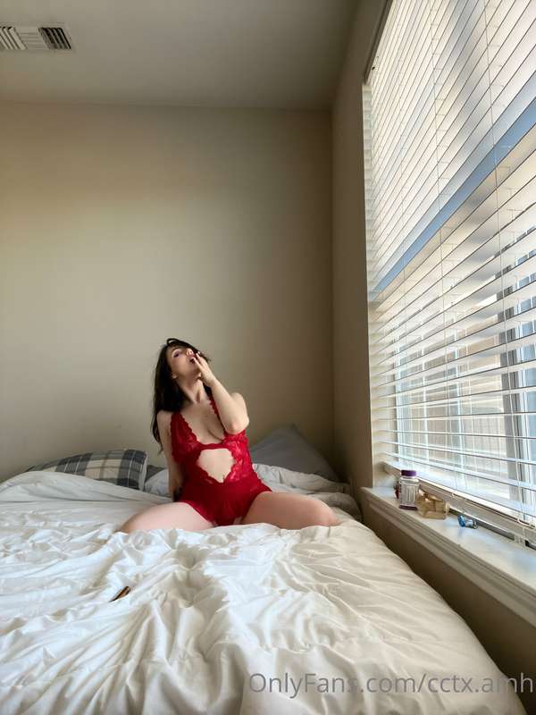 What’s do you guys want to see on my live on Sunday?