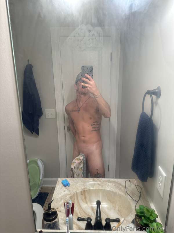 Check the VIP OUT for my new uploaded content 🍆💦  @dylvip @d..