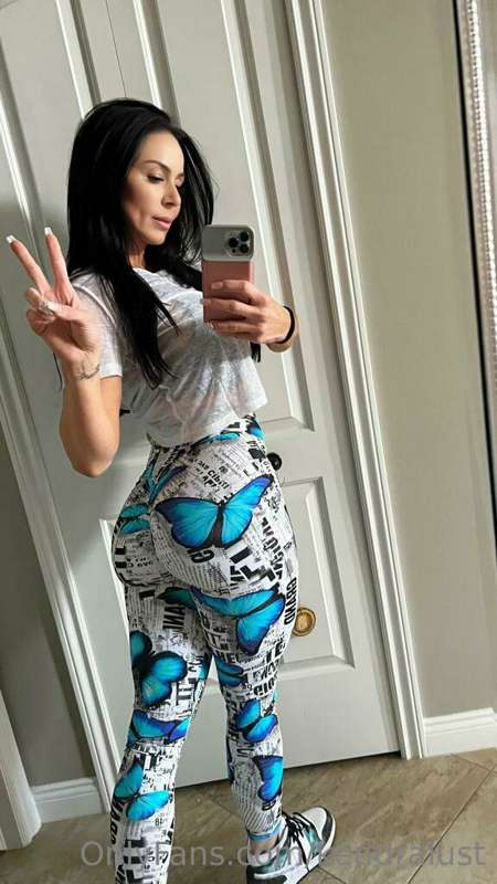Photo 9 of Kendra Lust on Tocromo