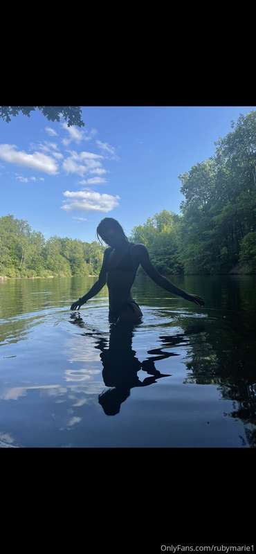 Come swimming with me?? 🌊🥵