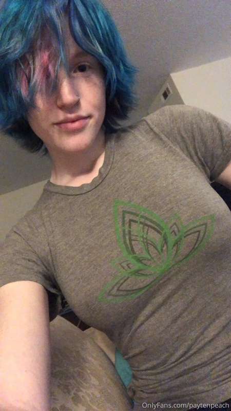 This shirt makes my tits look good 😋