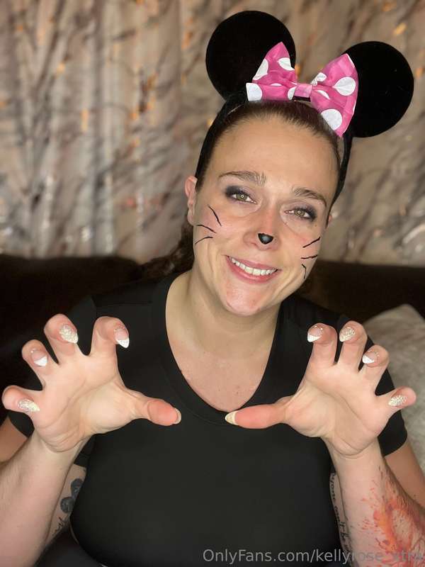 Will you be my Mickey and cum inside my clubhouse?