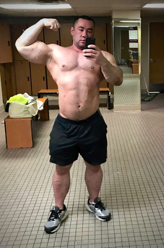 ryanmusclegod