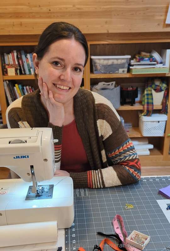 cozy, rainy sewing day ☔hope you're having a good week!