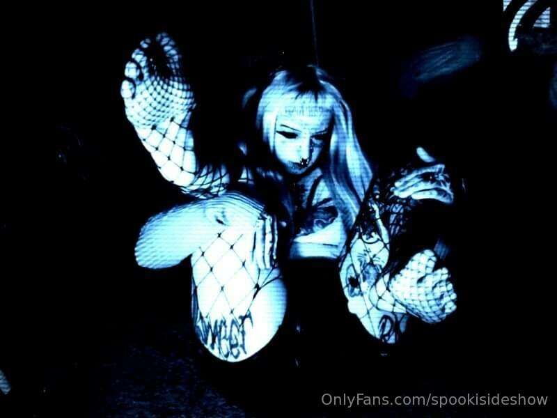 spookisideshow image #1