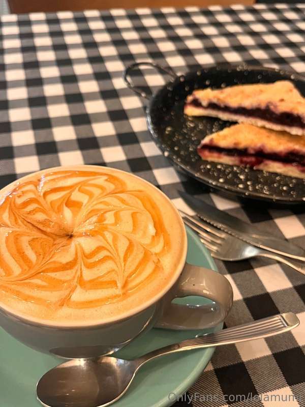 You're running around coffee shops with me? ☕️ 💘