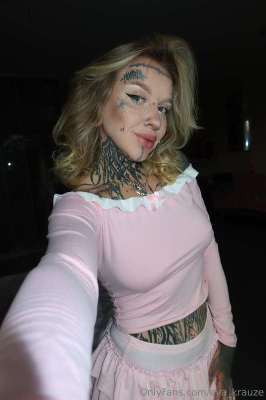 You like my taut tits?😍