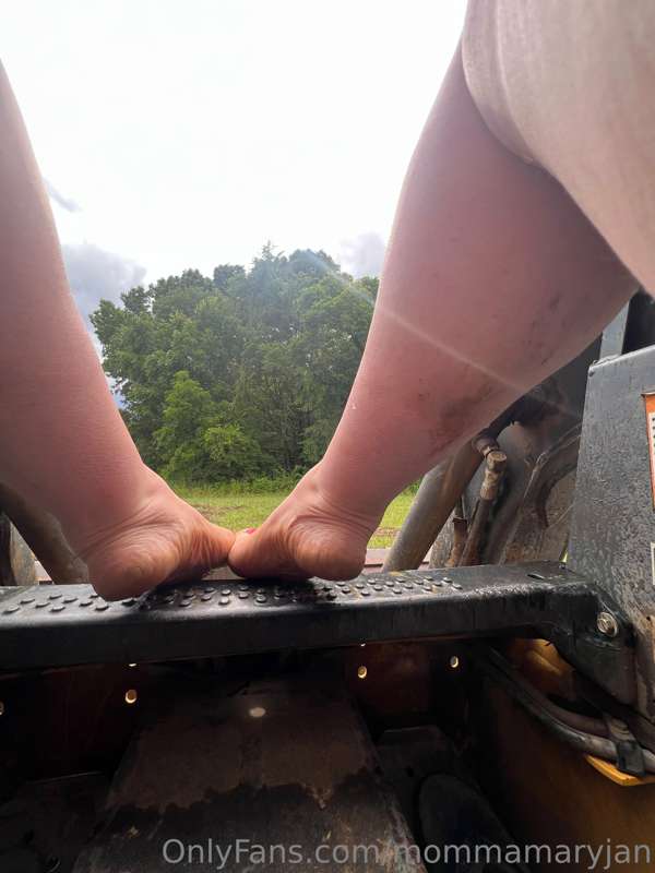 Another dirty day ahead… should I go LIVE so you can watch?!
