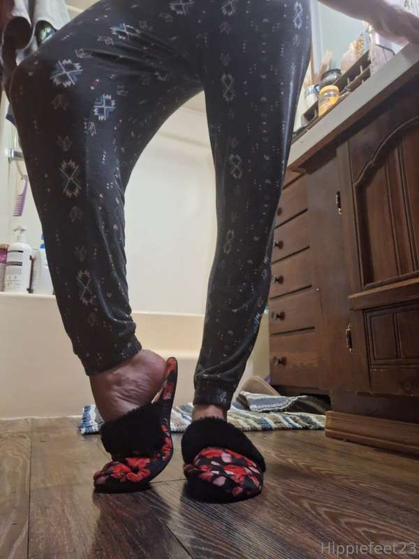 Any slippers lovers? Should I make a whole set? 