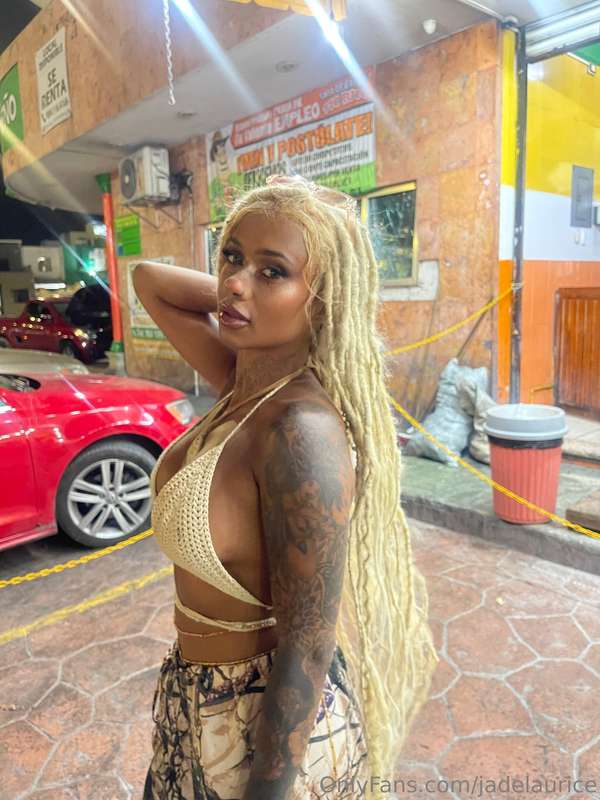 Come pick me up ?✨💛✨💛✨