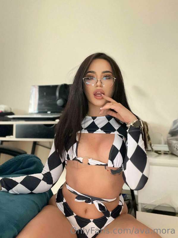 ava.mora