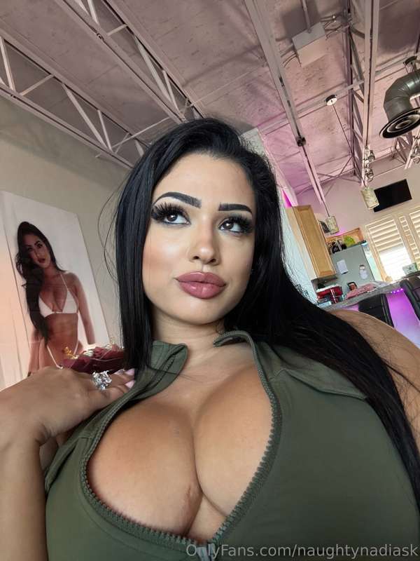 Bold in the body, sweet in the eyes 😉