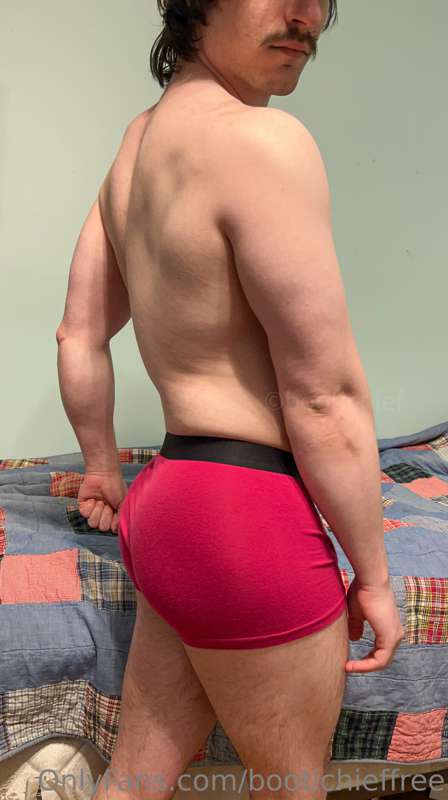Booty pics!