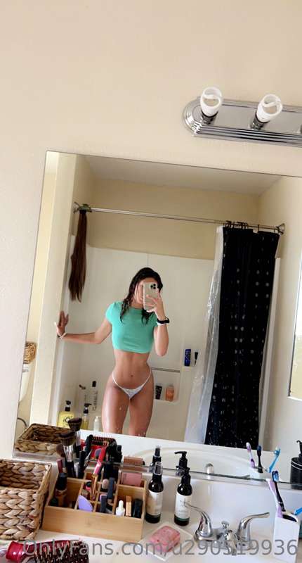 Want to make tonight spicy? DM me with 📸 to set up our snap ..