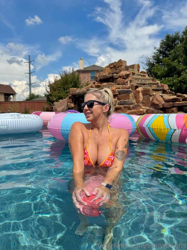 texasthighs image #0