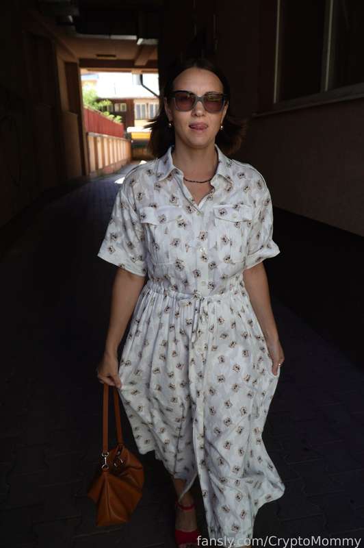 Photo 32 of Crypto Mommy on Tocromo