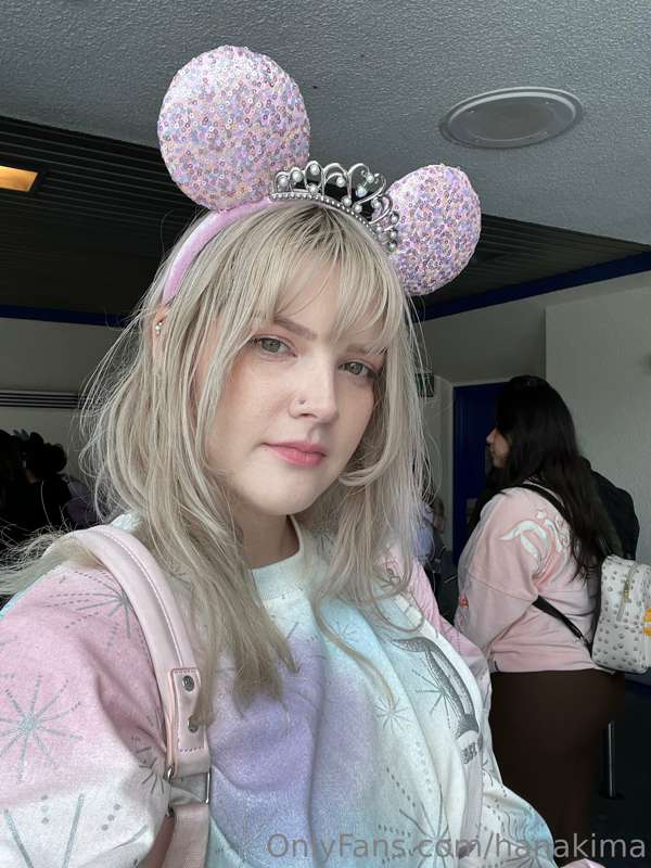 Let’s go on a date to Disney 😍