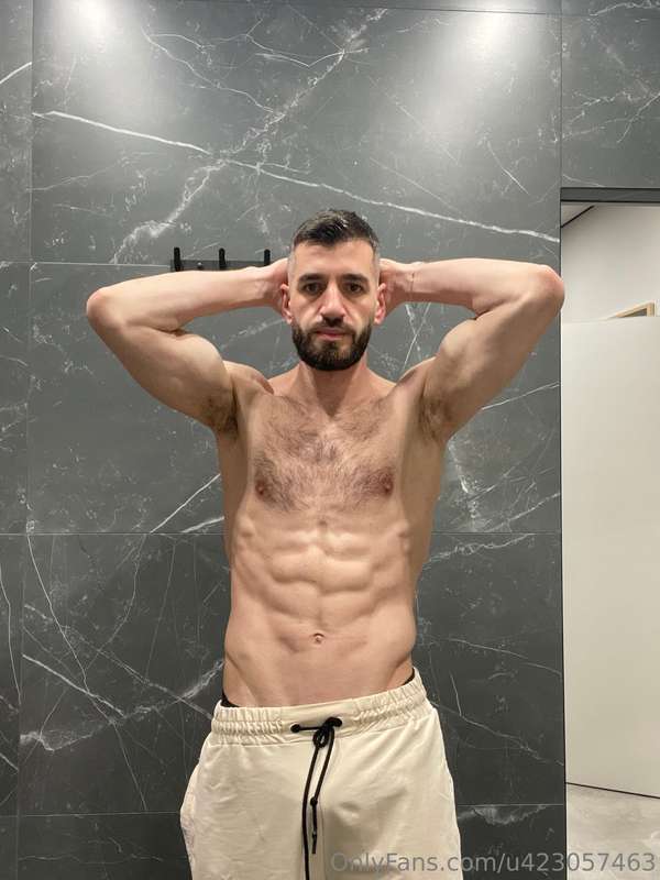 😈
