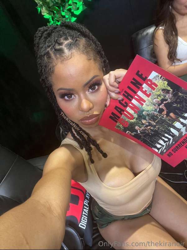 Foto 665 von Kira Noir auf Tocromo