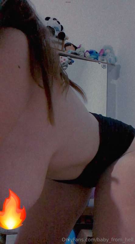 What do you want to do to me when you see me like this?  😝🥵🥵..