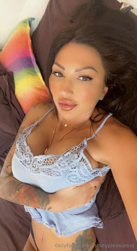 big cock turns me on 😈🍆 you got what it takes or WHAT ?