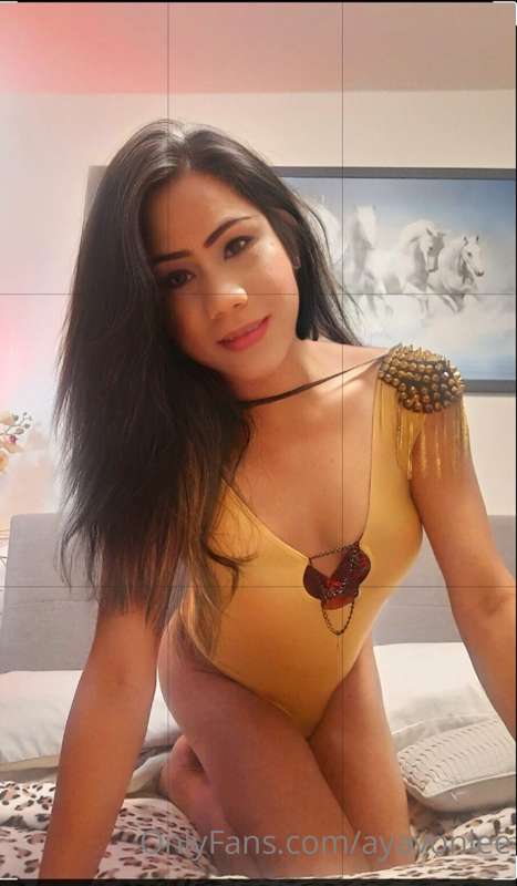 ayavonlee image #0